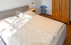 2 bedrooms, free WiFi