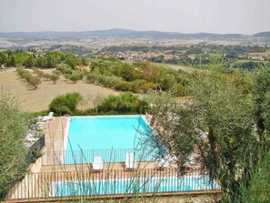 Pool - Holiday apartment with pool and terrace (Asciano)