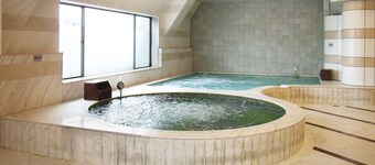 Sauna Capsule Hotel Core 21 - Caters to Men