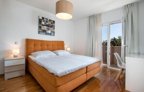 5 Schlafzimmer, Reisekinderbett, kostenloses WLAN, Bettwäsche