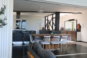 Dining - Villa of character with private swimming pool "With Senteurs de Jasmin" (LE TAMPON)