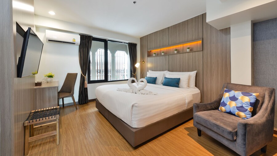 StayAt Bedever Bangkok Hotel