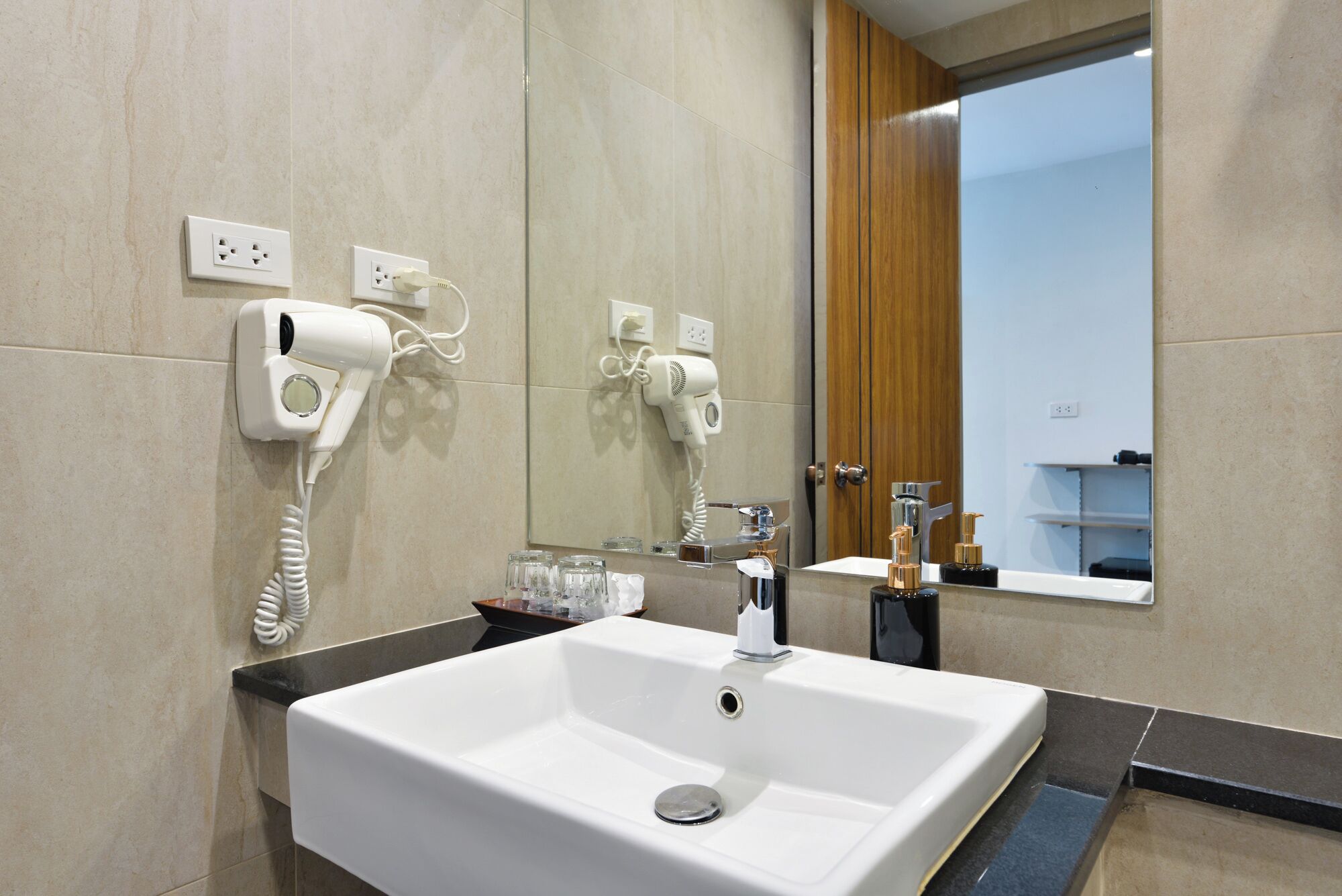 Foto - StayAt Bedever Bangkok Hotel