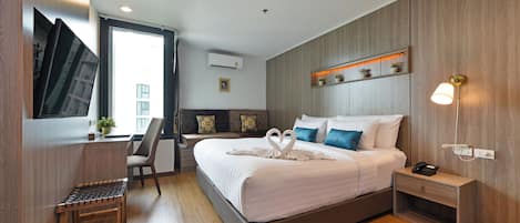 Deluxe King Room