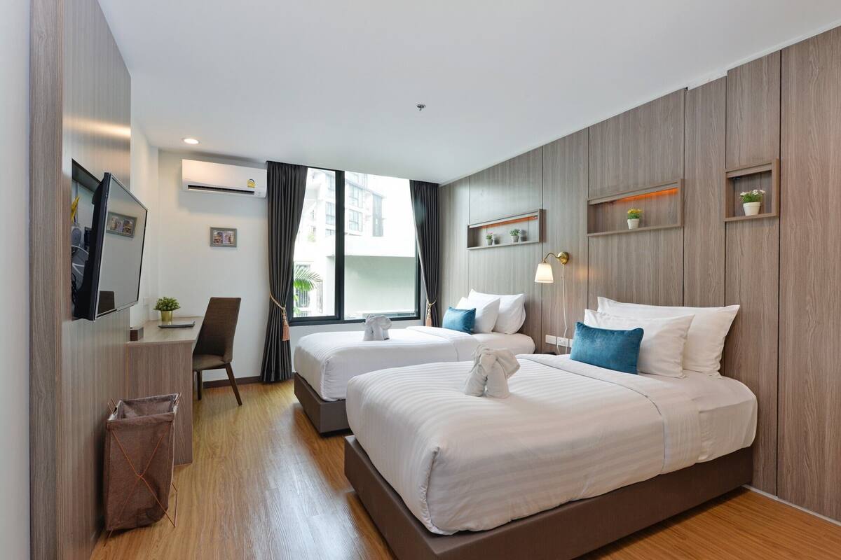 Superior Twin Room | Desk, laptop workspace, soundproofing, free WiFi