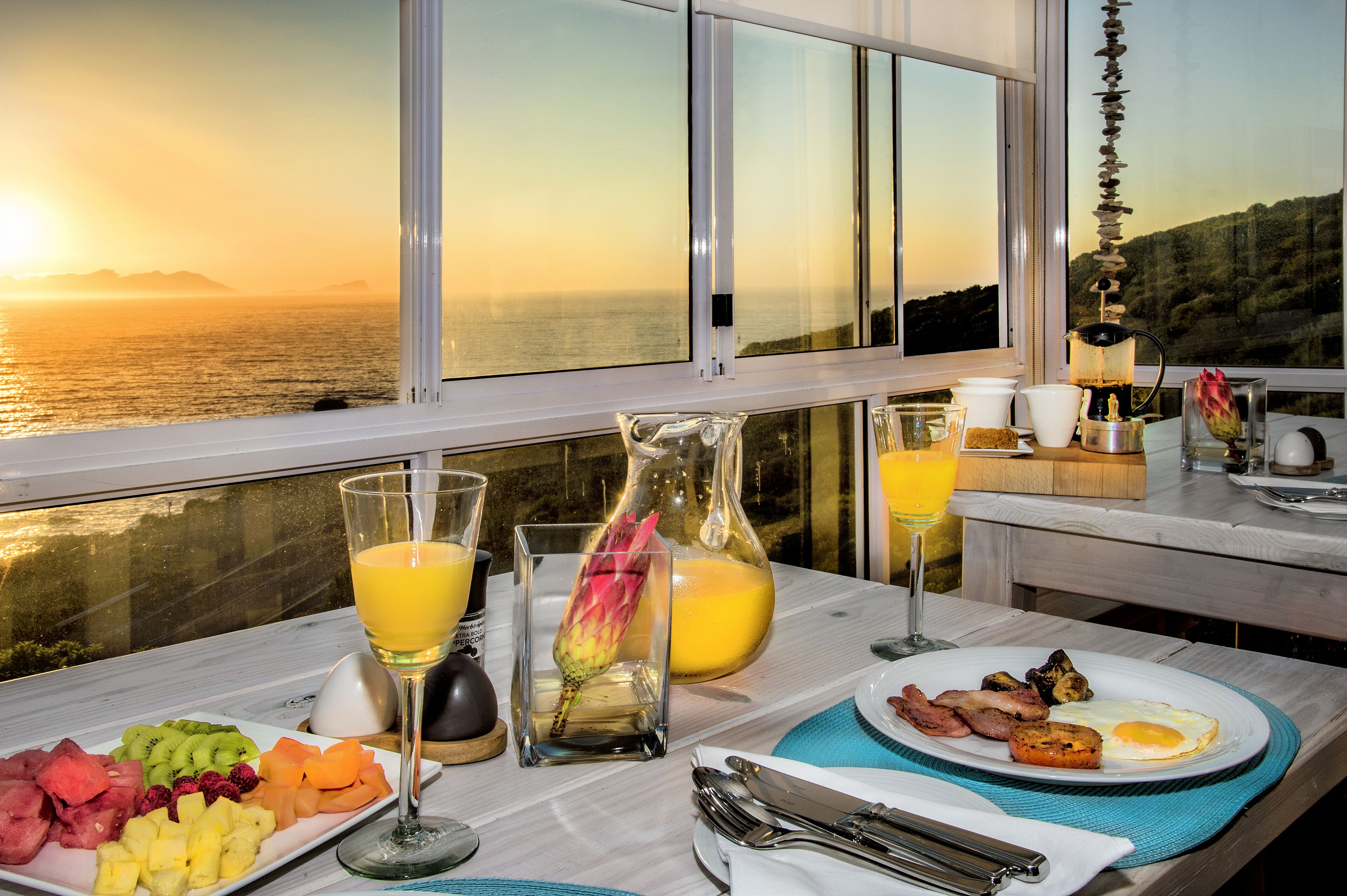 Petit déjeuner complet compris tous les jours