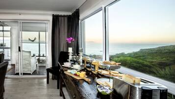 Desayuno completo incluido todos los días