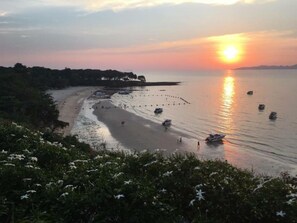 Beach - The TJ Resort (Pattaya)