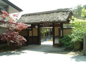 Fachada de la propiedad