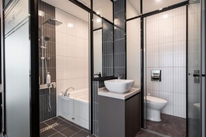 Free toiletries, hair dryer, bathrobes, slippers - Hermes Hotel Yongin (Yongin)