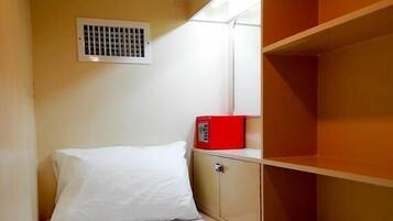 In-room safe, free WiFi