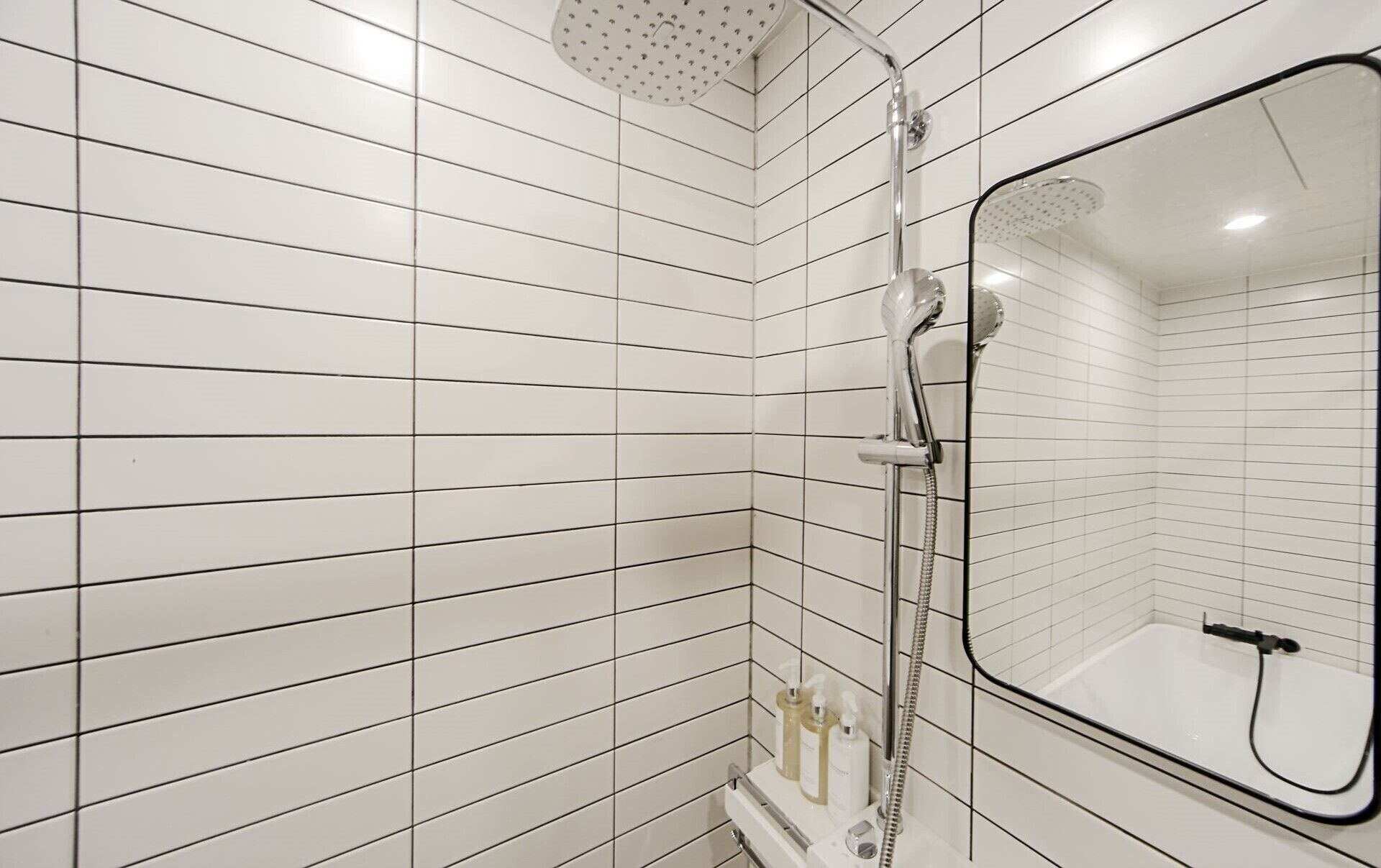 premium room | bathroom | free toiletries, hair dryer, bathrobes, slippers