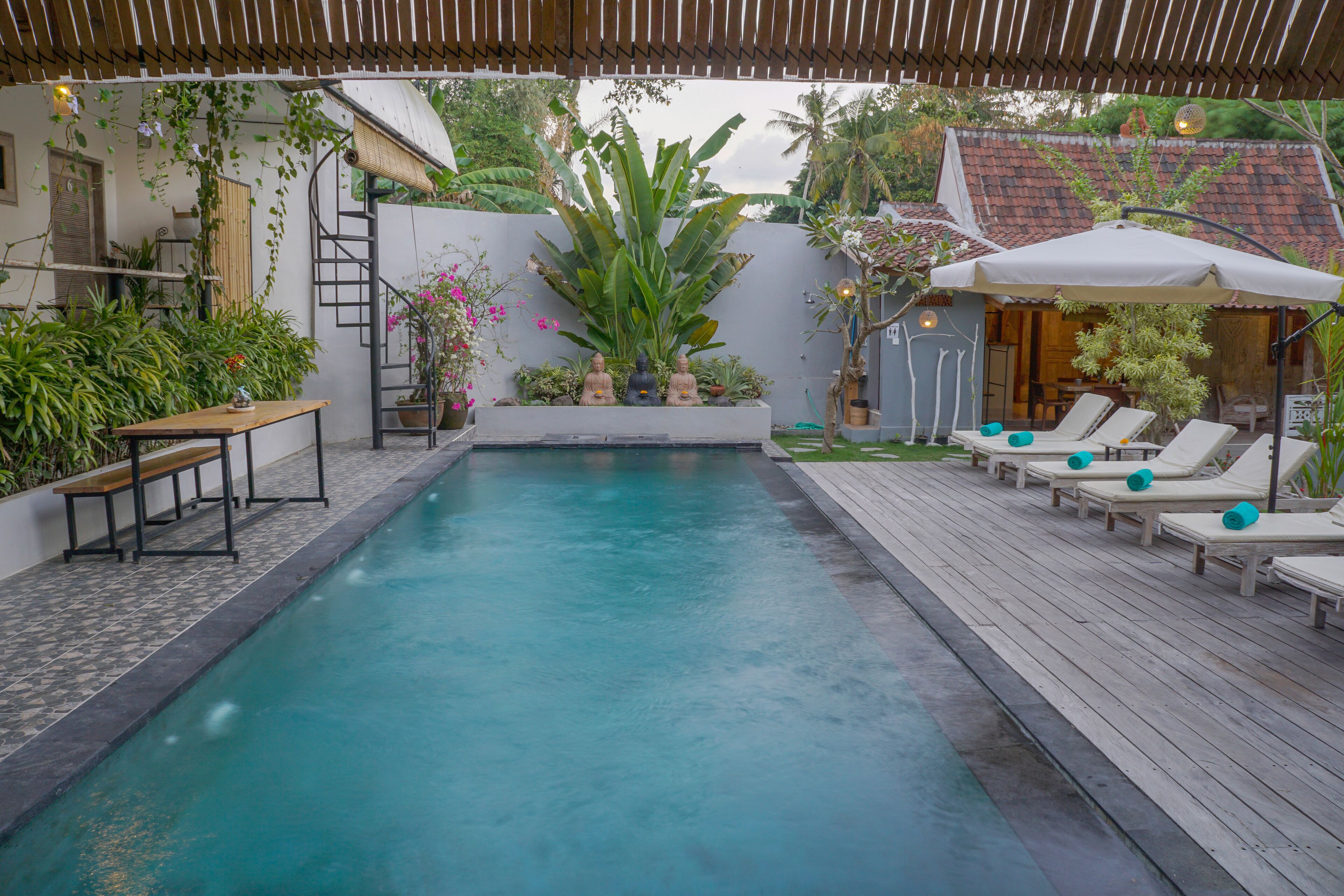 Alberca al aire libre 