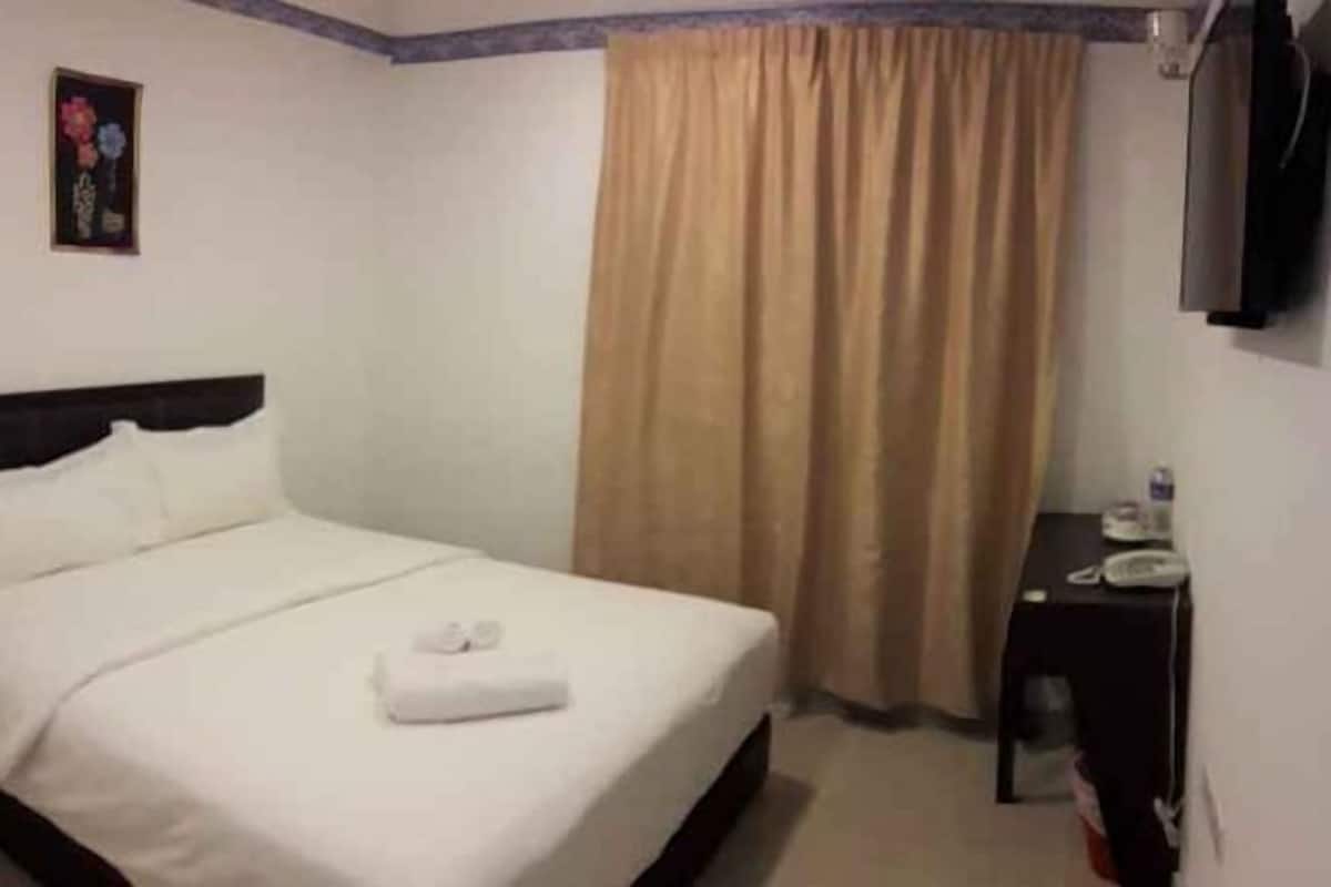 Desk, blackout curtains, iron/ironing board, free WiFi