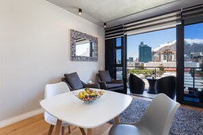 In-room dining - The Docklands 509 by CTHA (Cape Town)