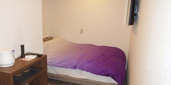 Standard Double Room, 1 Large Twin Bed, Non Smoking | Desk, soundproofing, free WiFi, bed sheets