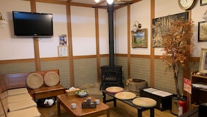Lobby lounge - Yamasanso (Nozawaonsen)