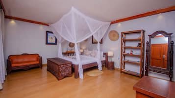 In-room safe, blackout curtains, free WiFi, bed sheets