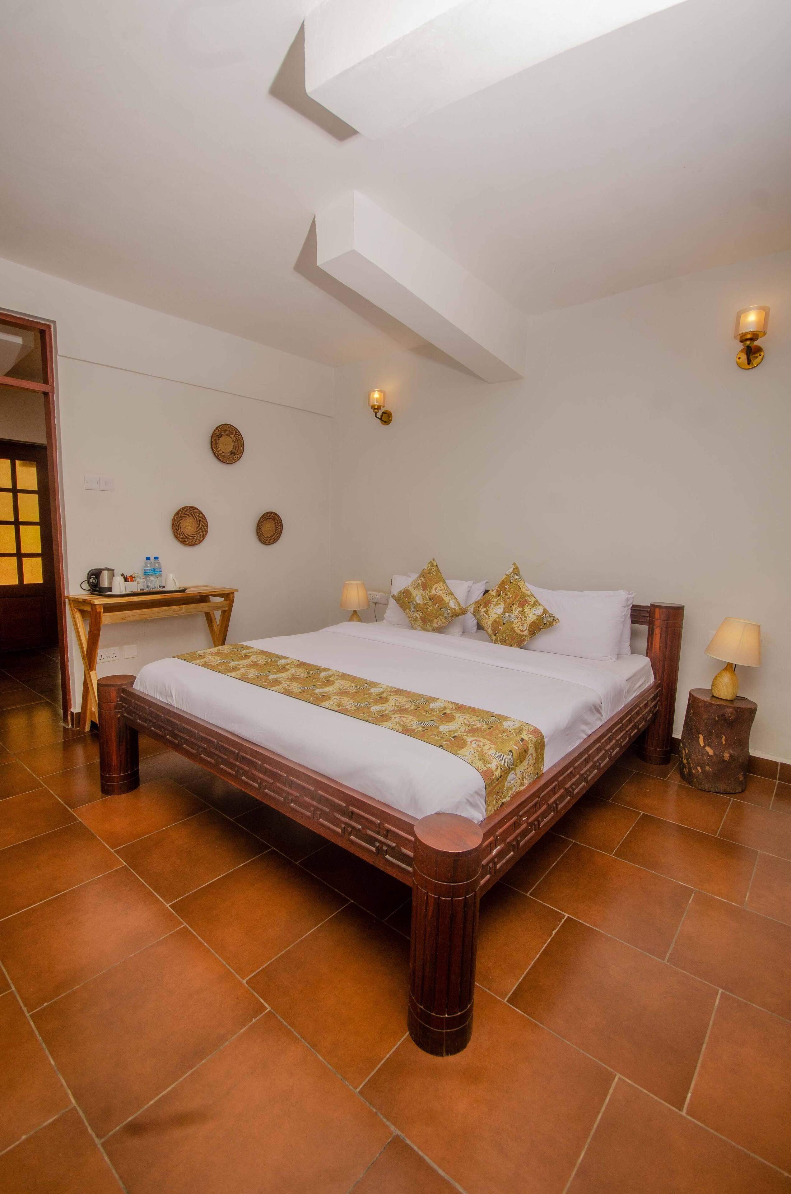 Blackout curtains, free WiFi, bed sheets