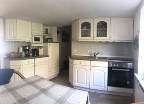 Køleskab, mikrobølgeovn, ovn, opvaskemaskine