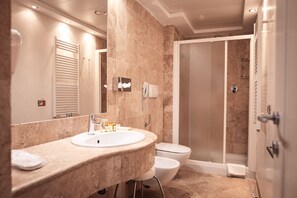 Classic Studio | Minibar, in-room safe, individually decorated, individually furnished - River Palace Hotel (Atyrau)