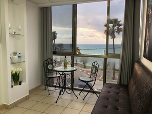 Luxury Studio Suite | Living area - Sea Line From R&A Group (Bat Yam)