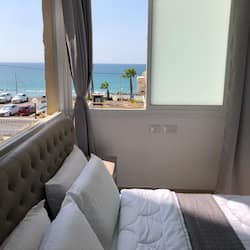 Suite estudio Elite | 1 habitación, edredón, minibar y escritorio