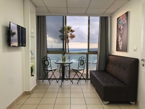 Luxury Studio Suite | Living area | LED TV, Netflix, pay movies - Sea Line From R&A Group (Bat Yam)