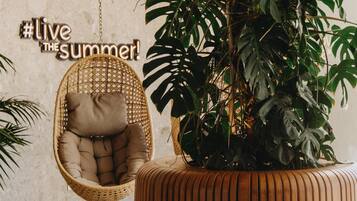 Parihoitohuone(ita), sauna, hierontapalveluita