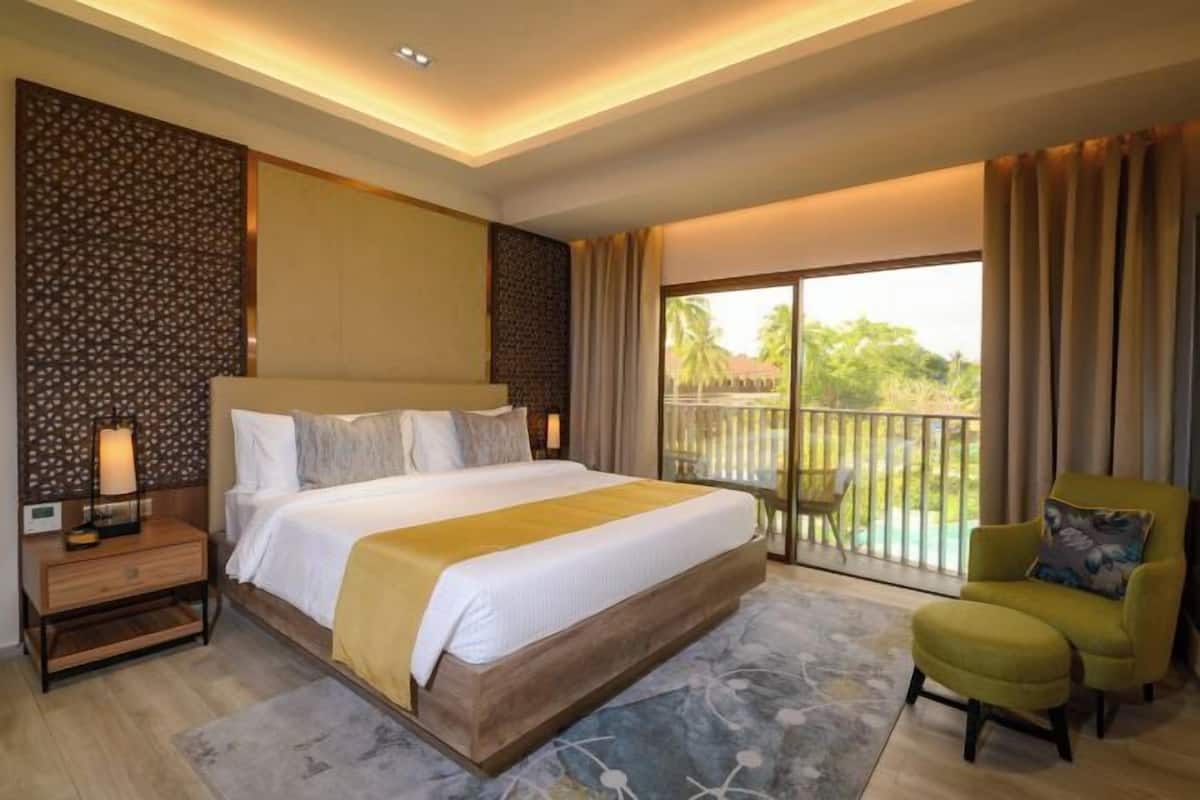 1 bedroom, premium bedding, minibar, in-room safe