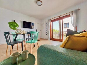 TV - Ana Apartment with Balcony (Punta del Hidalgo)