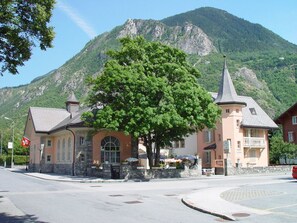Front of property - Hotel les Berges (Chippis)