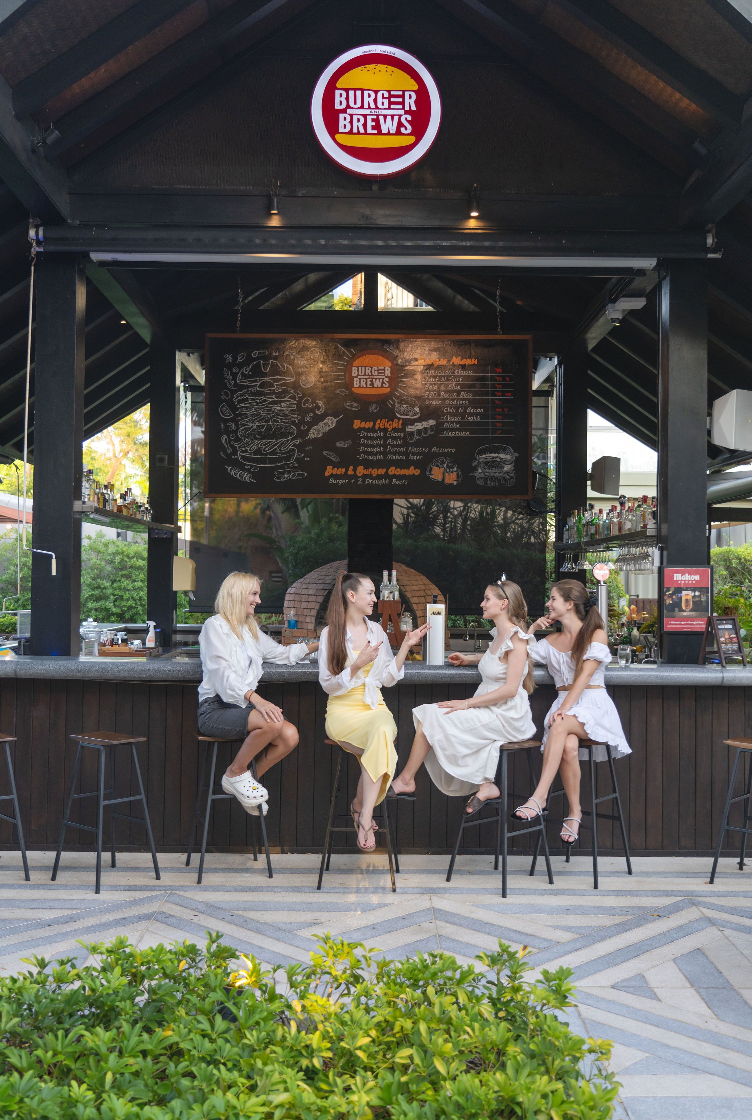 3 restaurants, breakfast, lunch served; local and international cuisine