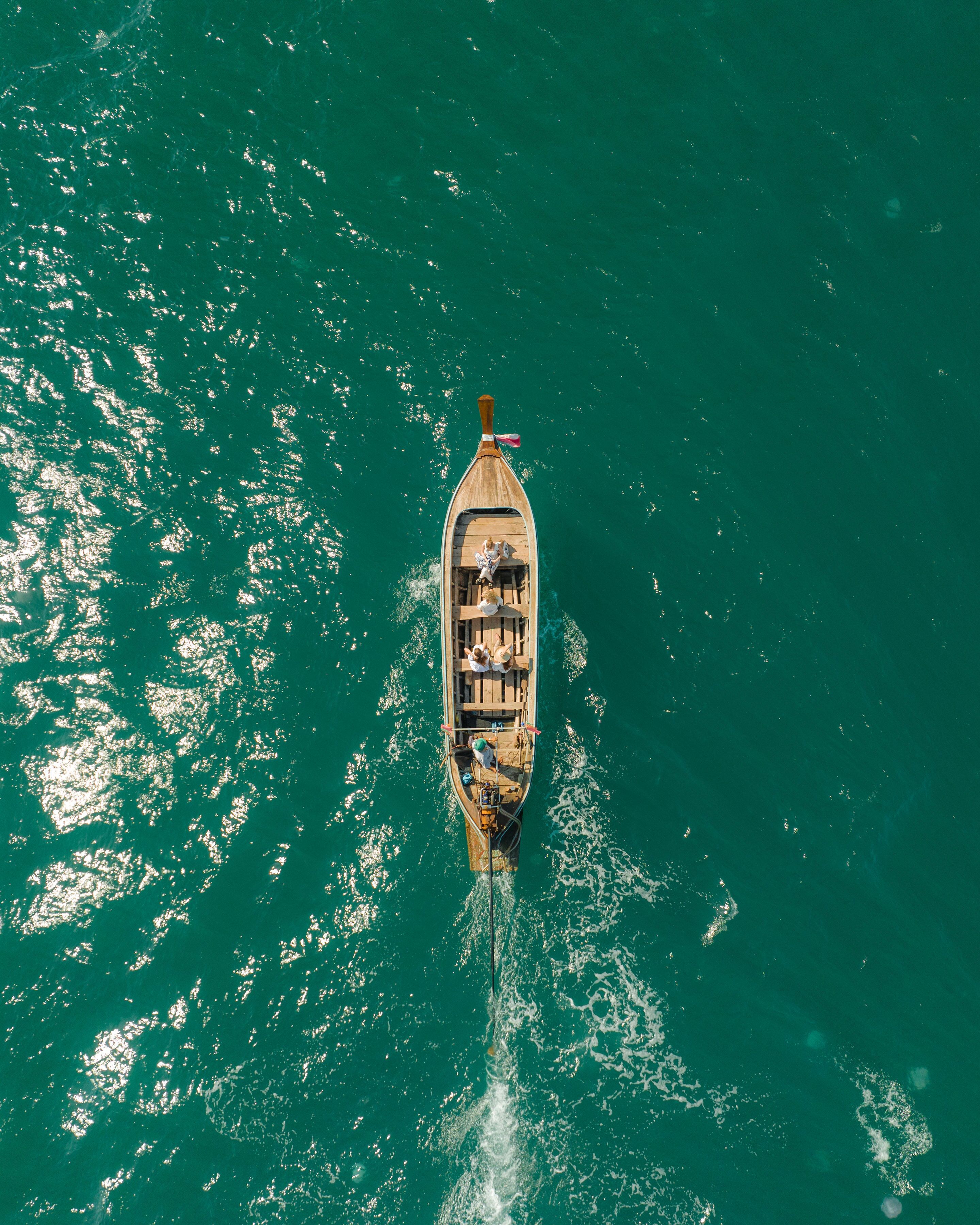 outdoor pool, open 6:00 am to 6:00 pm, pool umbrellas, pool loungers