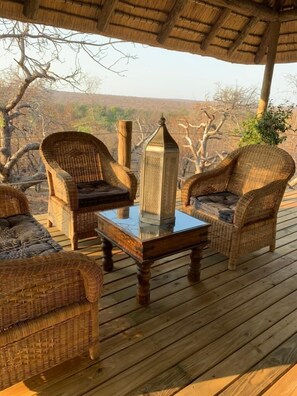 Drakensberg Lux Double (2) | Terrace/patio - The Wild Blue Lodge SAFARI & SPA (Hoedspruit)