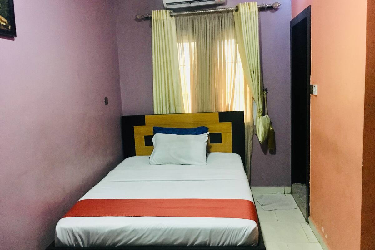 In-room safe, free WiFi, bed sheets, wheelchair access