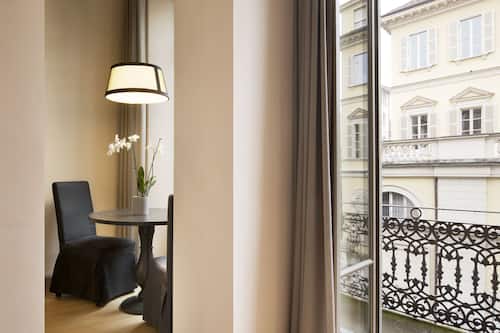 Estudio Confort (Double or Twin Room) | Ropa de cama hipoalergénica, edredones de plumas, minibar y caja fuerte