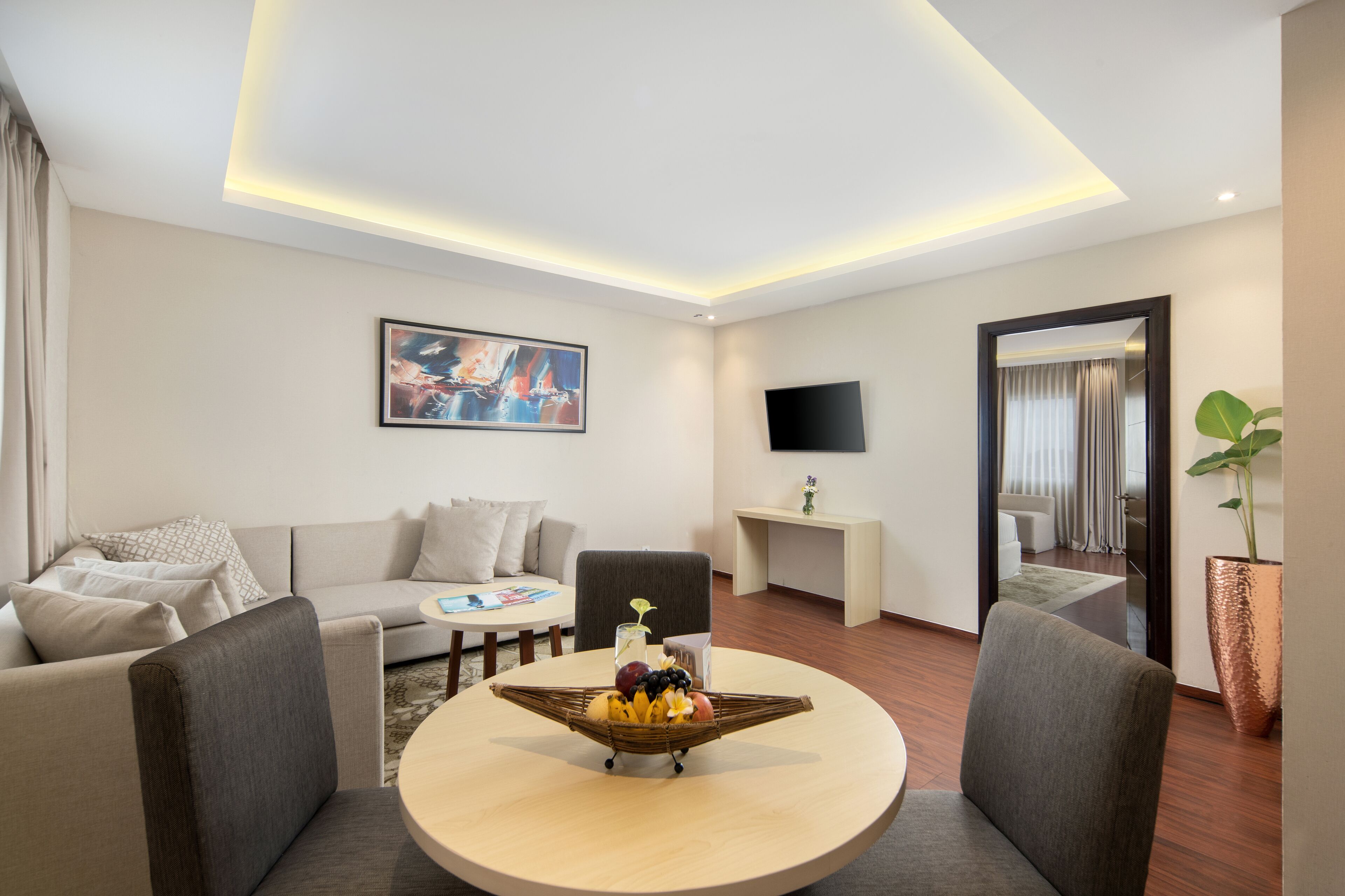 Premium bedding, minibar, in-room safe, desk
