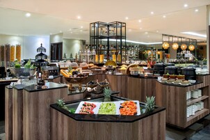 Daily buffet breakfast (IDR 120000 per person)