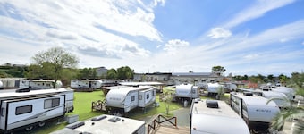 Spa Franping Village Omuta - Caravan park