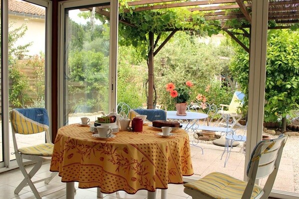 Kamar Double | Teras/patio