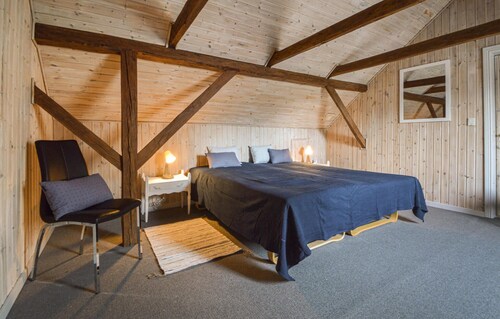 Gorgeous home in Grindsted with WiFi