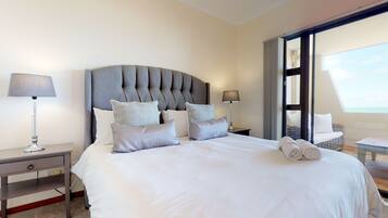 Comfort Apartment | 2 bedrooms, blackout drapes, iron/ironing board, free cribs/infant beds