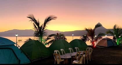 NATUROFEELS PAWNA CAMPING