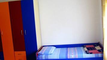 Desk, free WiFi, bed sheets