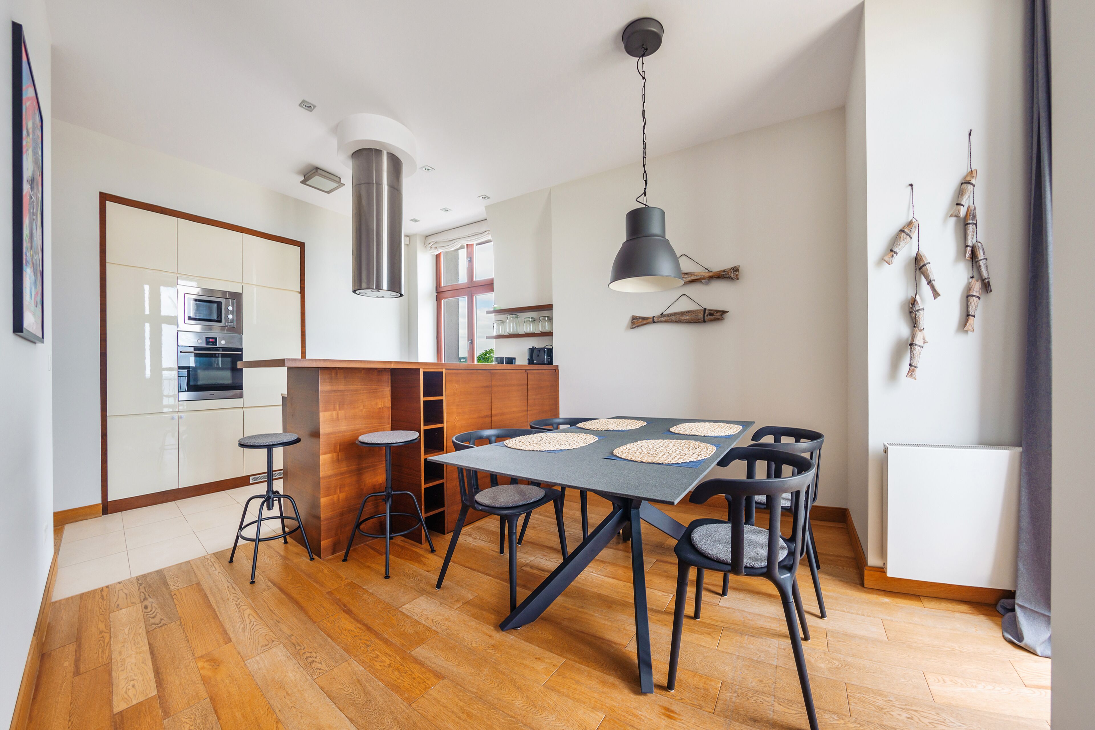 Apartamento (5) | Cozinha americana privada | Geladeira, micro-ondas, fogão, cooktop