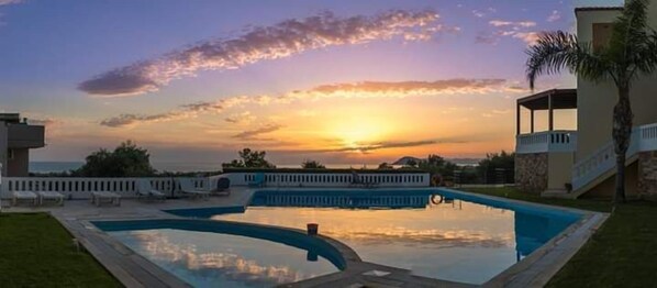 Pool - Villa Pandora - Angela & Michali (Platanias)