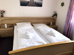 Apartment, 1 Schlafzimmer, Balkon | 1 Schlafzimmer, Bügeleisen/Bügelbrett, kostenloses WLAN, Bettwäsche