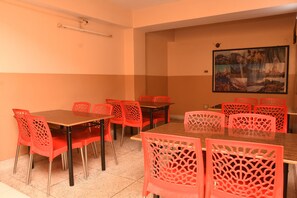 Free daily on-the-go breakfast 