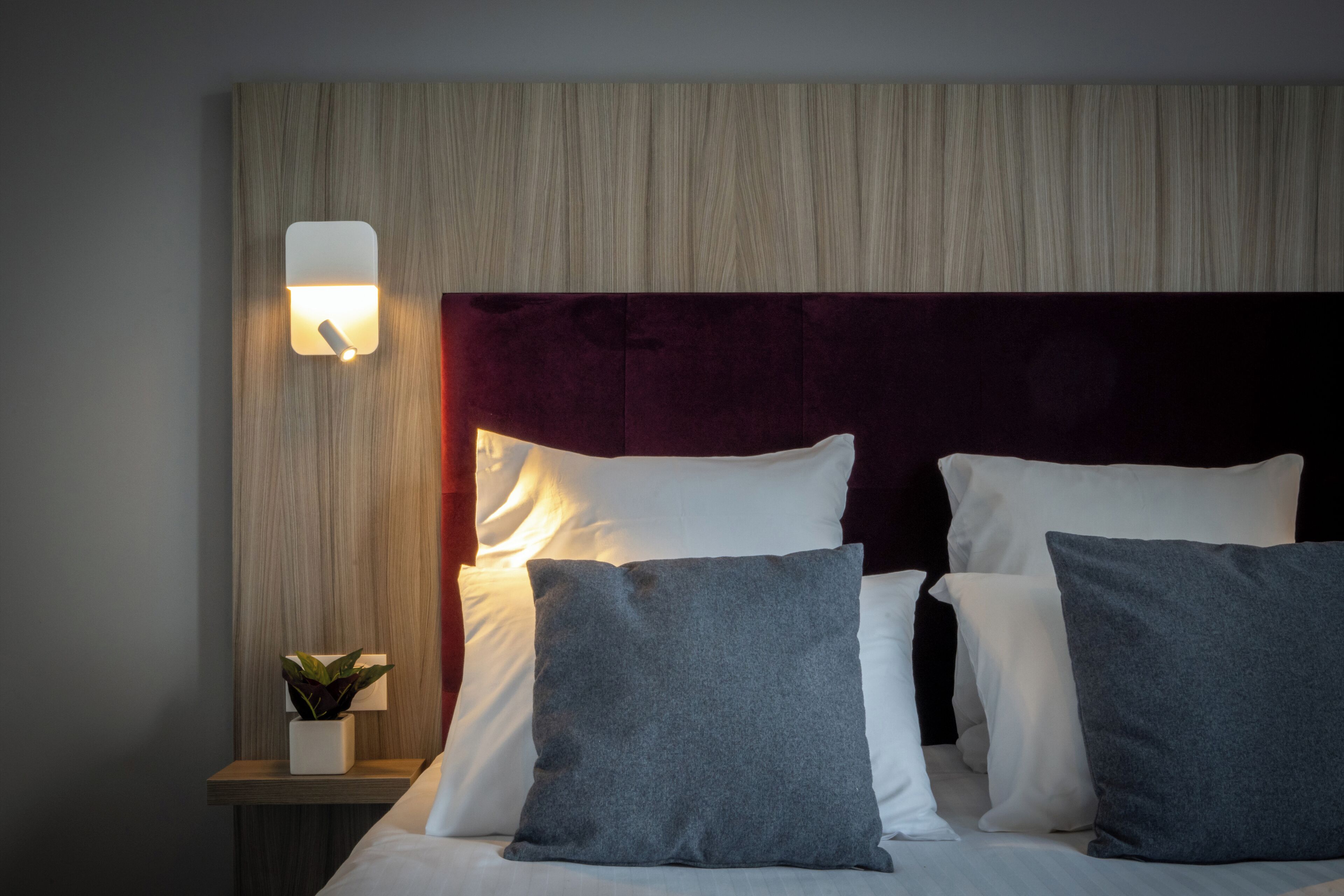Apartment | In-room safe, individually decorated, individually furnished